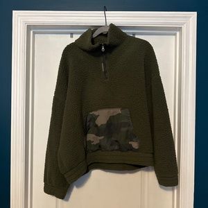 3/4 zip fleece green and camo